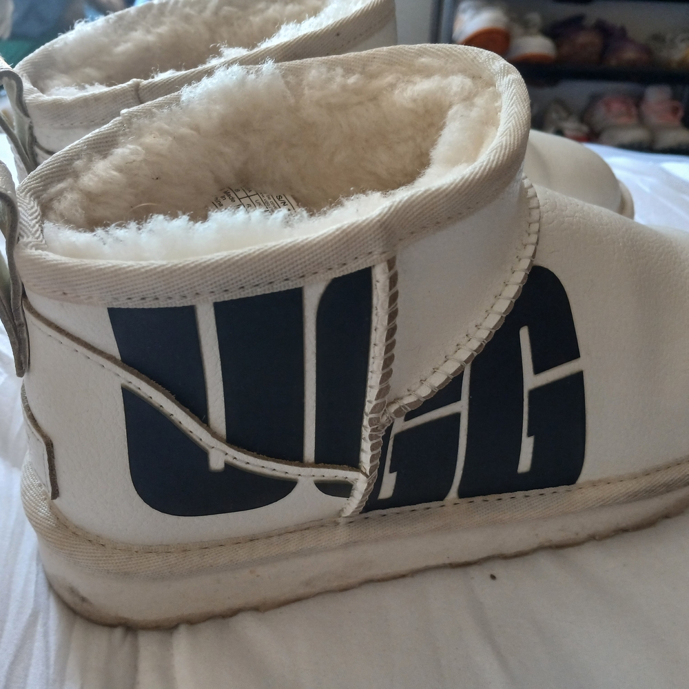 UGG Kids' Cream Slippers